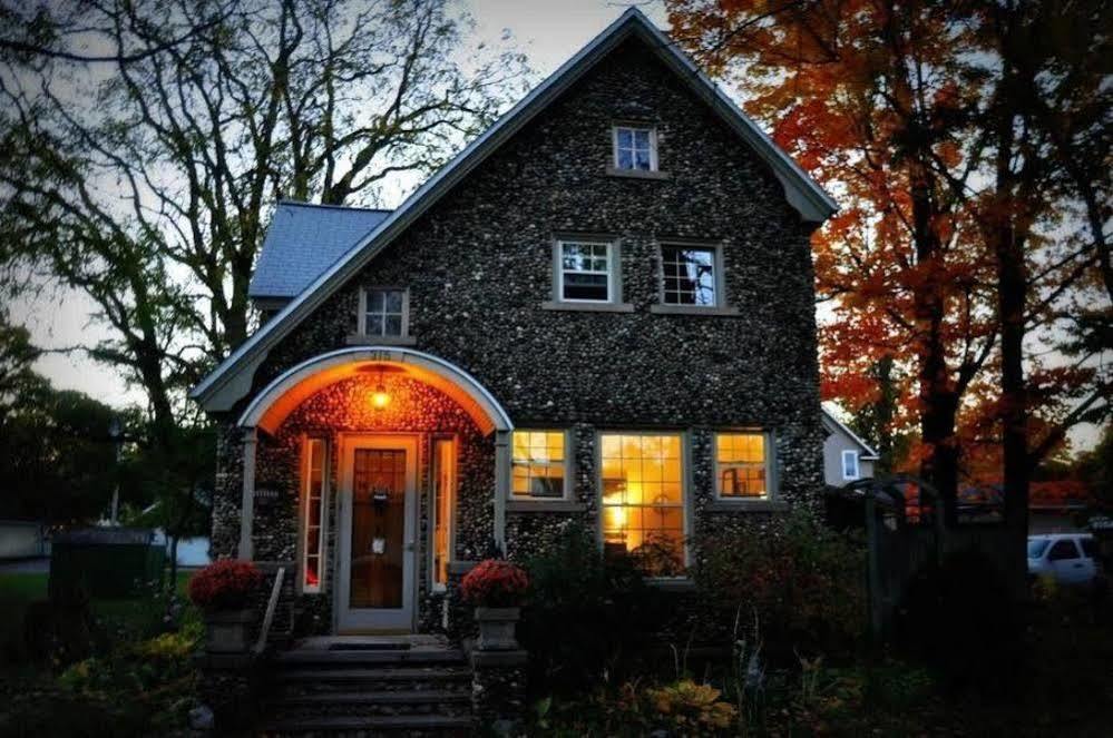 טראוורס סיטי Aberdeen Stone Cottage B&B מראה חיצוני תמונה
