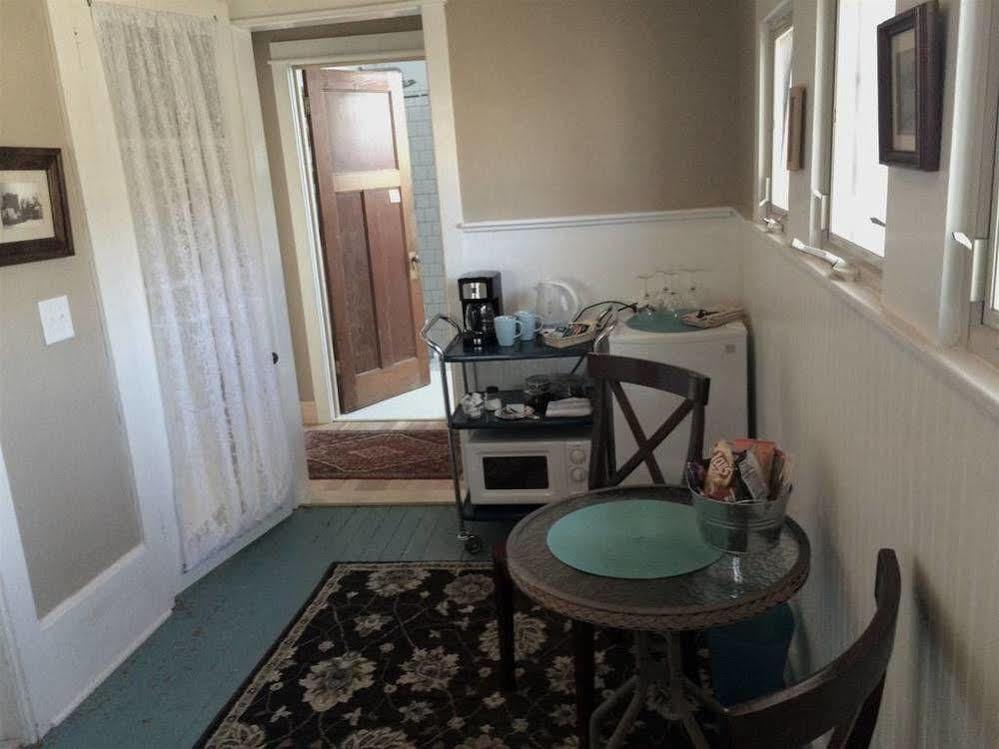 טראוורס סיטי Aberdeen Stone Cottage B&B מראה חיצוני תמונה